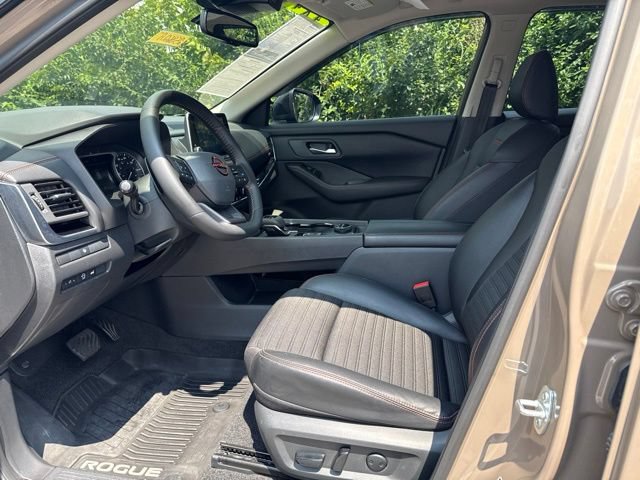 Used 2025 Nissan Rogue SV w/ Rock Creek Premium Package AWD/4WD image 11