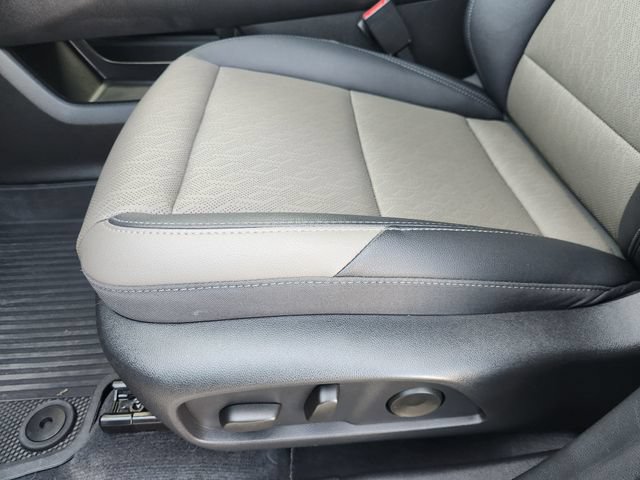 Used 2026 Chevrolet Equinox LT w/ Convenience Package II FWD image 26