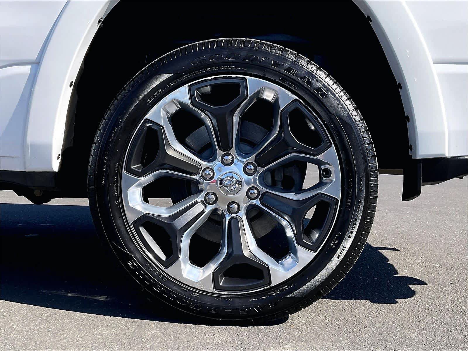 Used 2021 RAM 1500 Limited AWD/4WD image 10