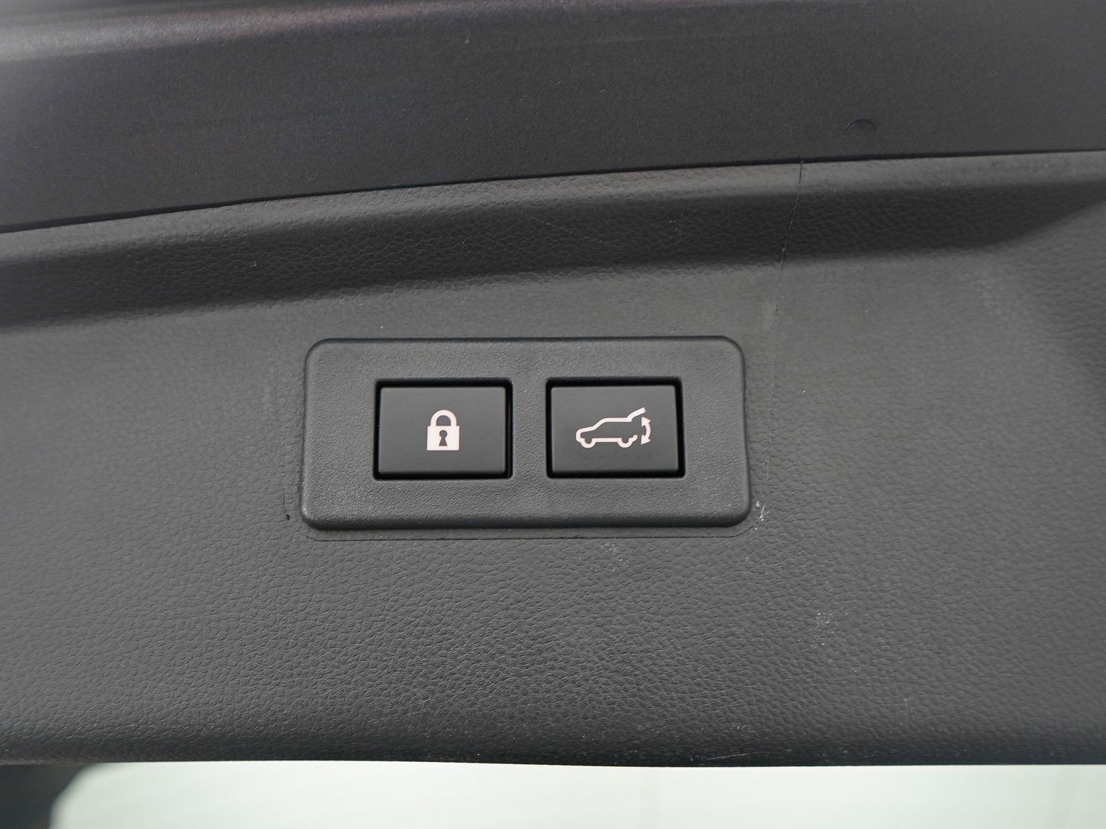 Used 2024 Subaru Outback Premium image 12