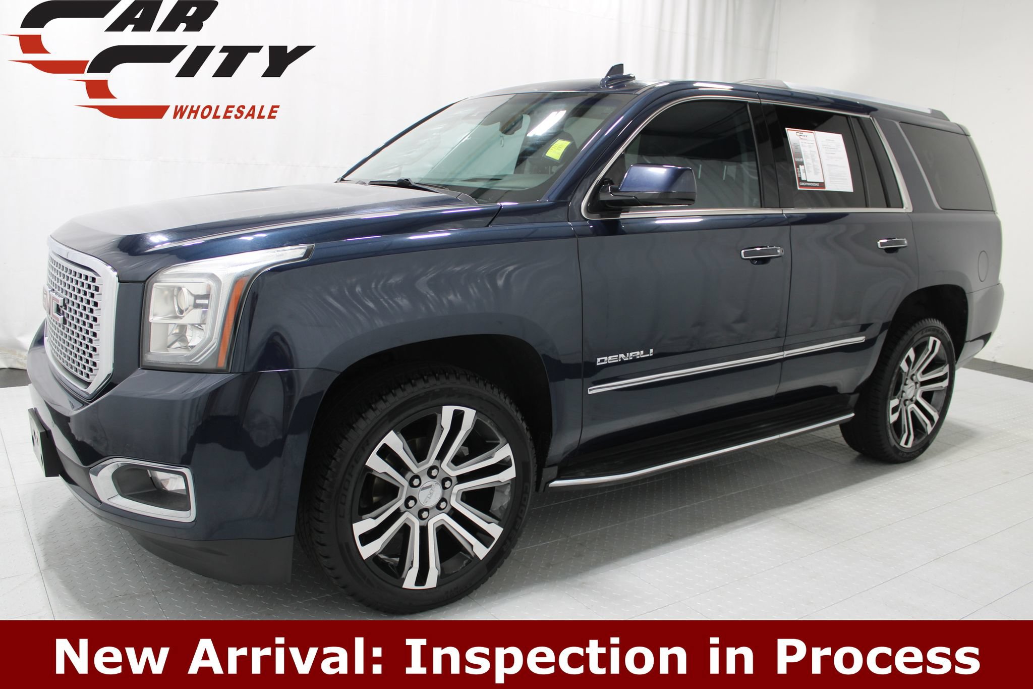 Used 2017 GMC Yukon Denali w/ Open Road Package AWD/4WD image 1