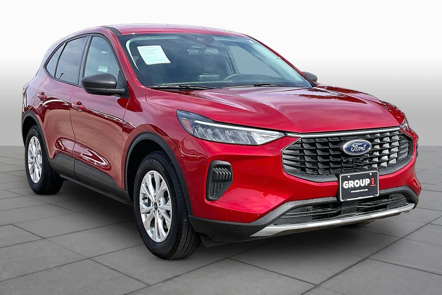 Used 2026 Ford Escape Active w/ Cold Weather Package FWD image 3