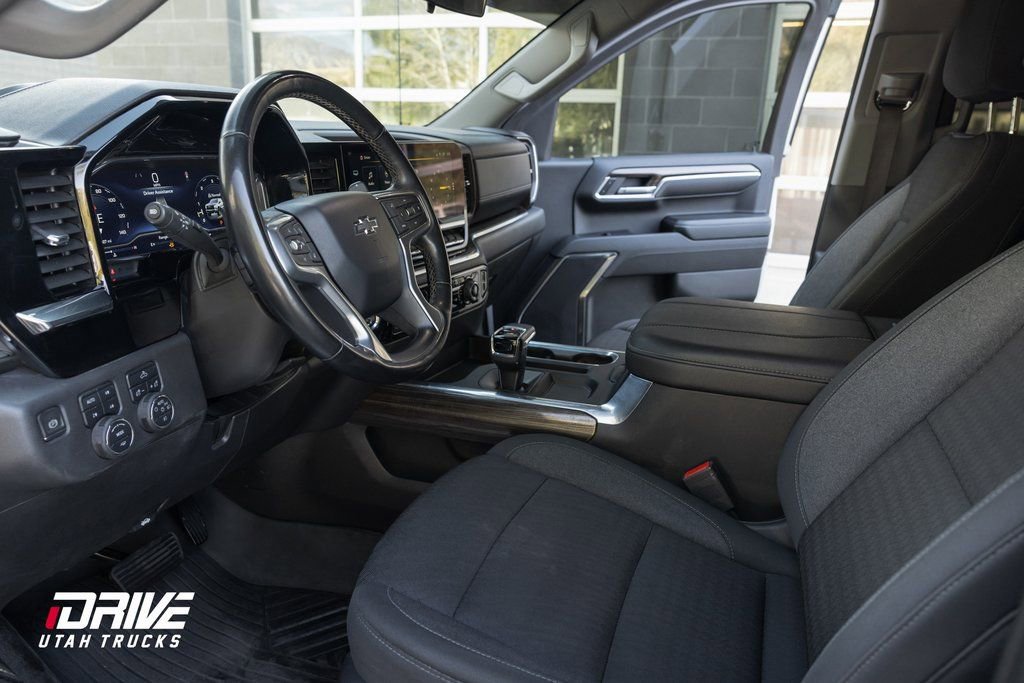 Used 2023 Chevrolet Silverado 1500 LT Trail Boss w/ Protection Package image 44