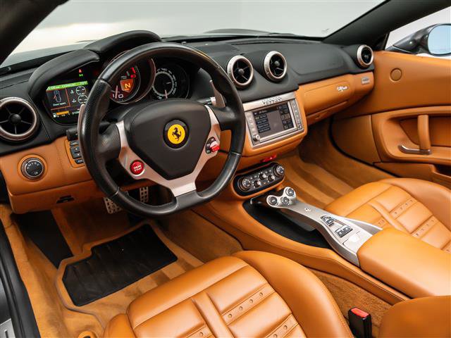 Used 2011 Ferrari California image 28