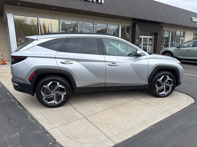 Certified 2023 Hyundai Tucson Limited w/ Cargo Package AWD/4WD image 24