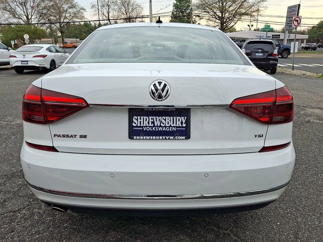 Used 2018 Volkswagen Passat 2.0T SE image 5