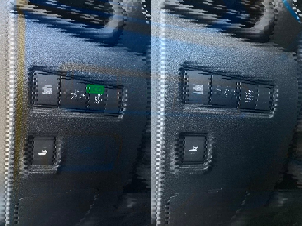 Used 2025 Nissan Sentra S image 14