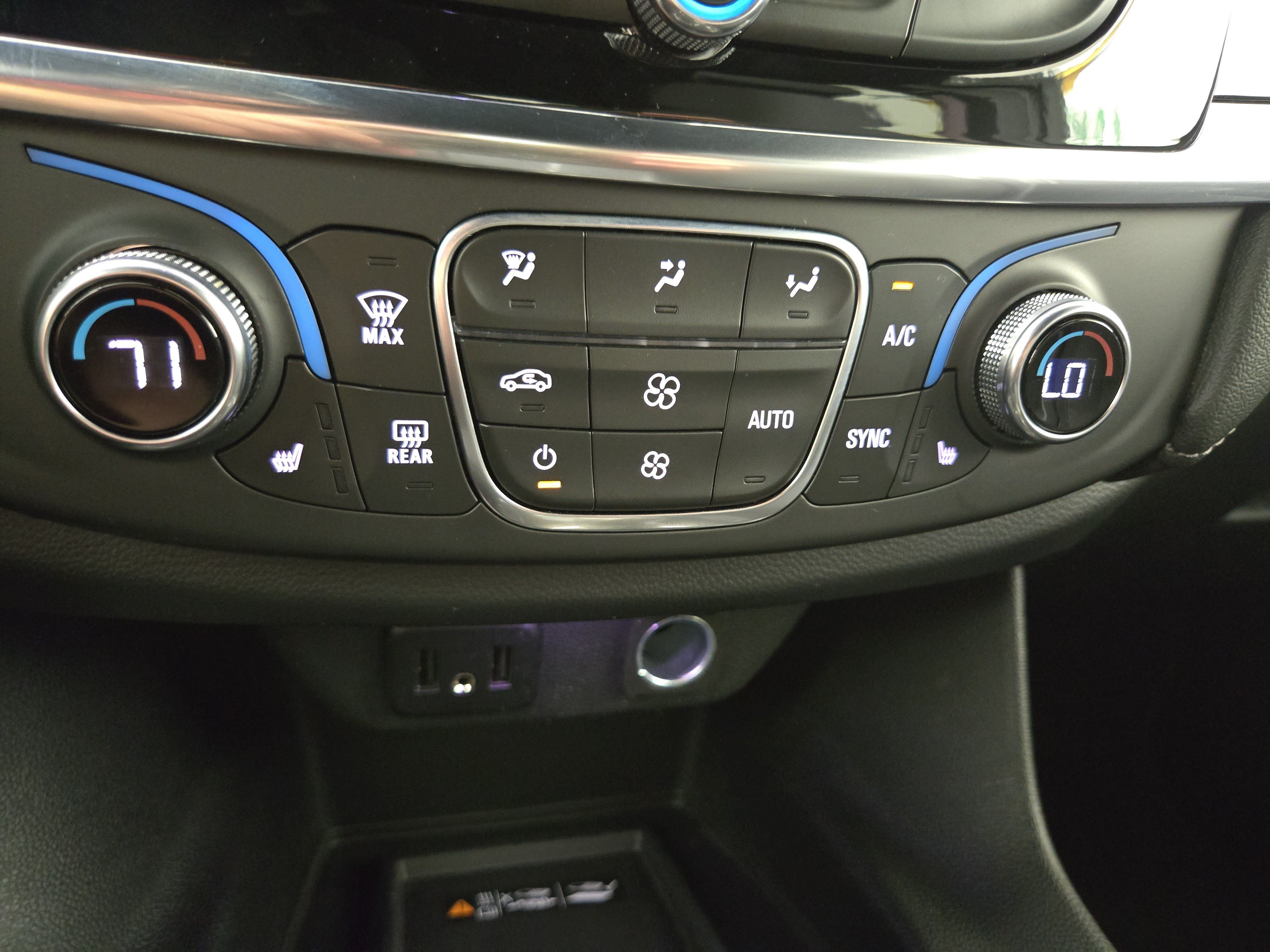 Certified 2023 Chevrolet Traverse LT FWD image 26