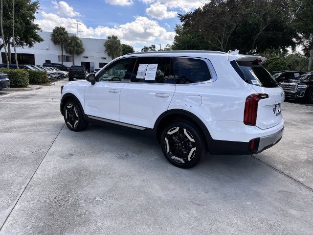Used 2023 Kia Telluride S AWD/4WD image 33