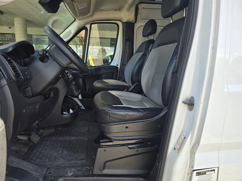 Used 2023 RAM ProMaster 2500 FWD image 9