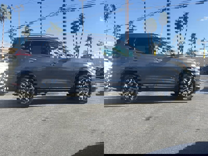 Used 2017 Nissan Rogue SL image 7