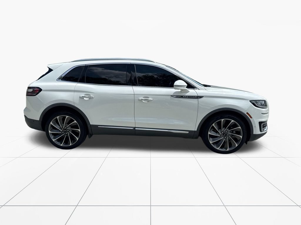 Used 2020 Lincoln Nautilus Reserve w/ Equipment Group 201A FWD image 9