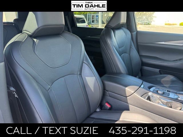Used 2025 INFINITI QX60 Luxe w/ Lighting Package (N94) AWD/4WD image 25