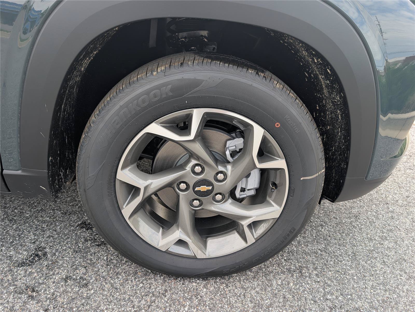 New 2026 Chevrolet Trax LT w/ Sunroof Package FWD image 5