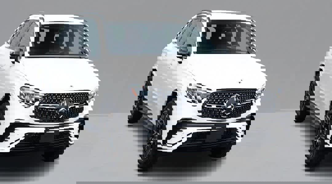 Certified 2025 Mercedes-Benz GLC 300 4MATIC image 3