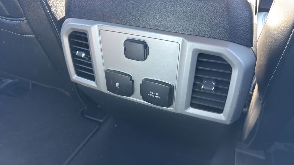 Used 2021 Ford F350 Lariat w/ Chrome Package image 18