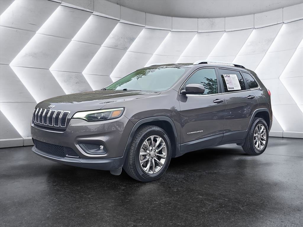 Used 2019 Jeep Cherokee Latitude Plus w/ Cold Weather Group image 1