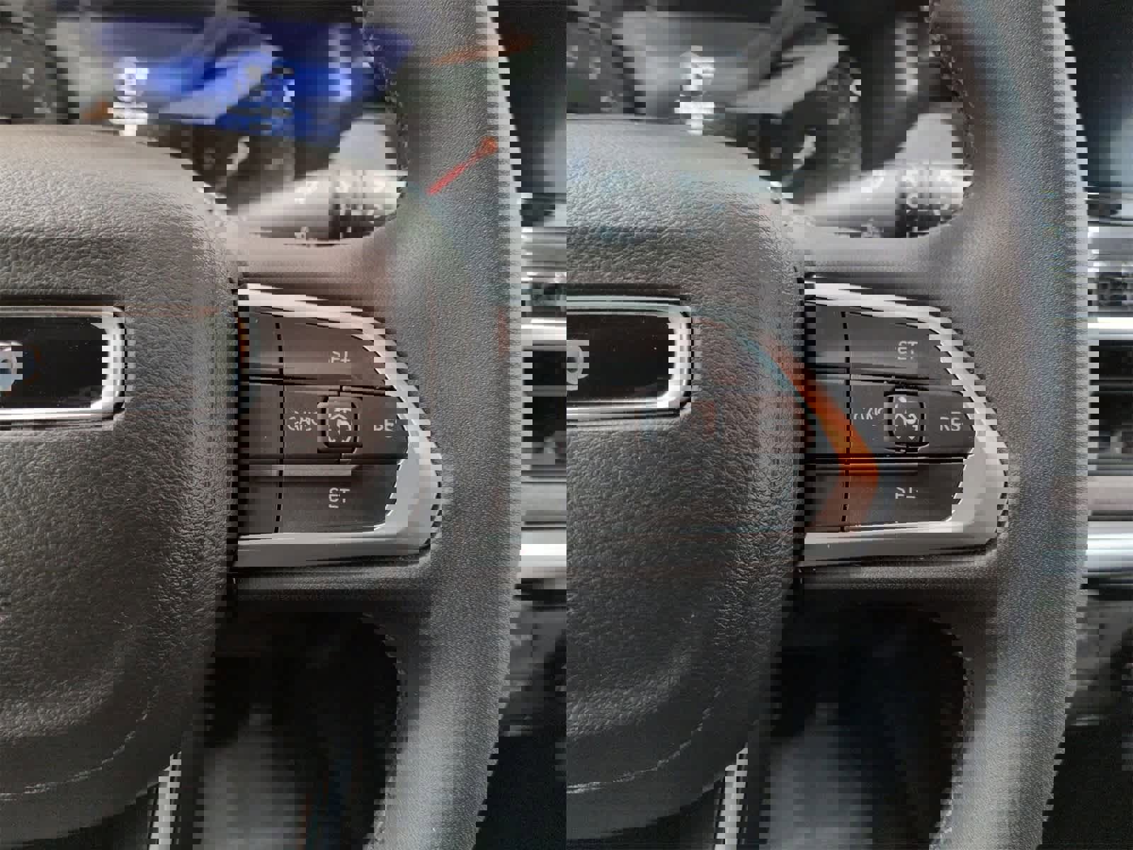 Used 2025 Jeep Compass Latitude image 25