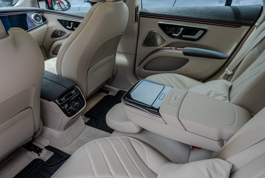 Used 2023 Mercedes-Benz EQS 580 4MATIC Sedan image 22