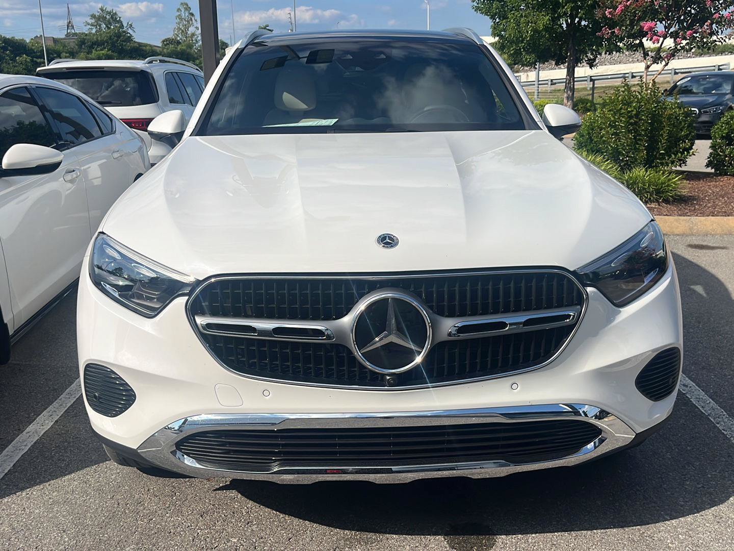 Used 2024 Mercedes-Benz GLC 300 image 2