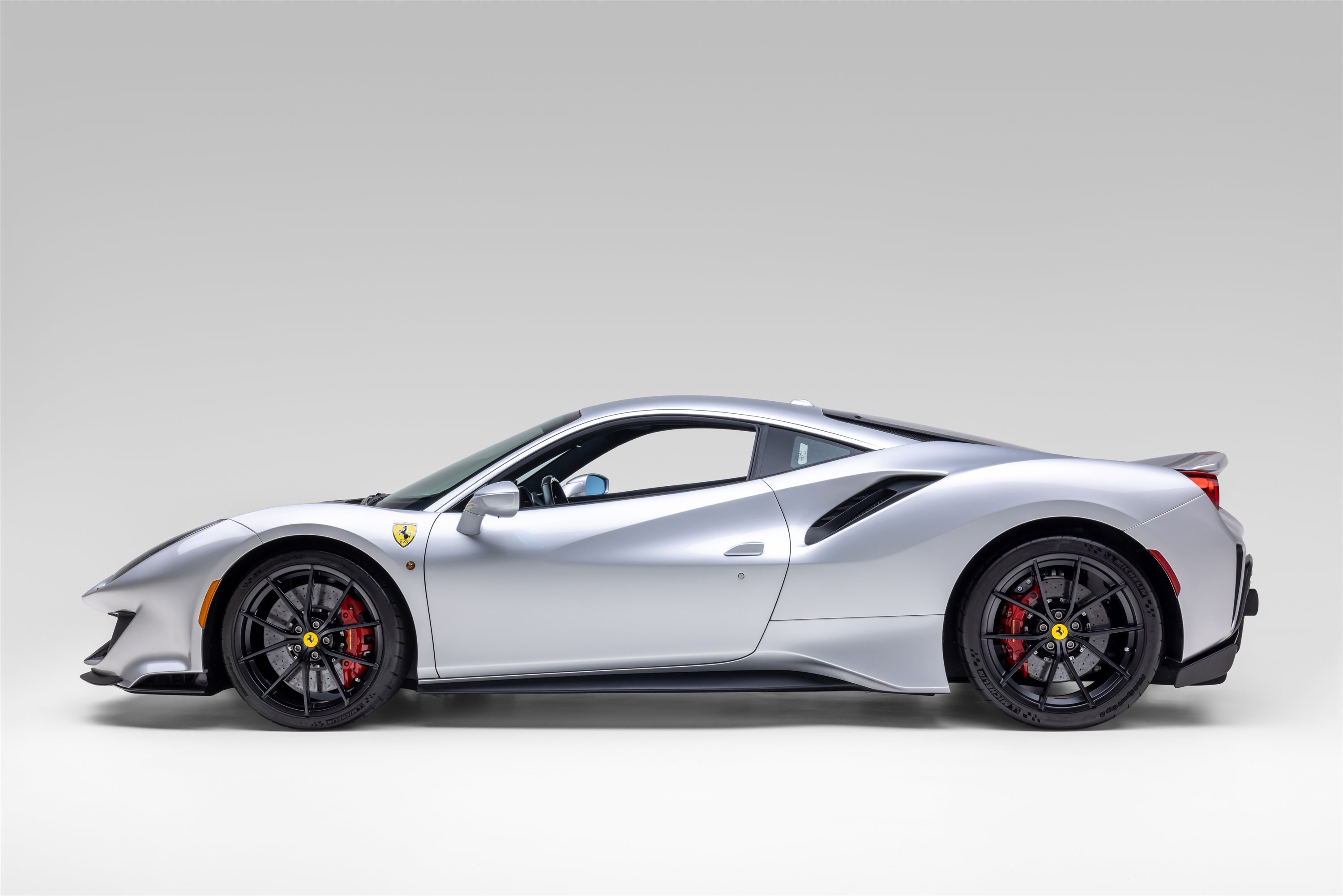 Certified 2020 Ferrari 488 Pista Coupe RWD image 3