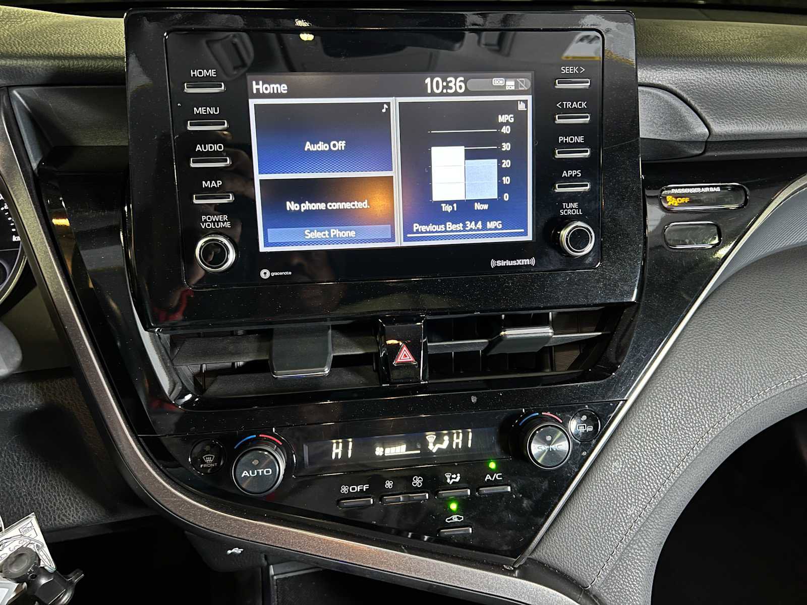 Used 2023 Toyota Camry SE w/ Cold Weather Package image 32