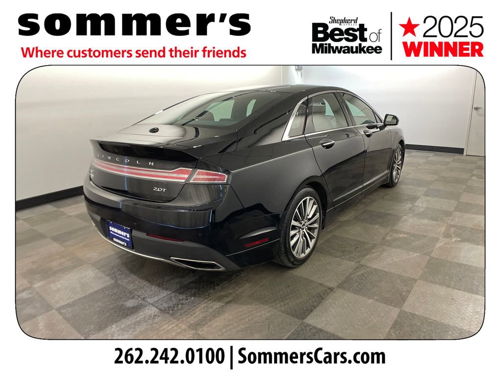 Used 2020 Lincoln MKZ image 5