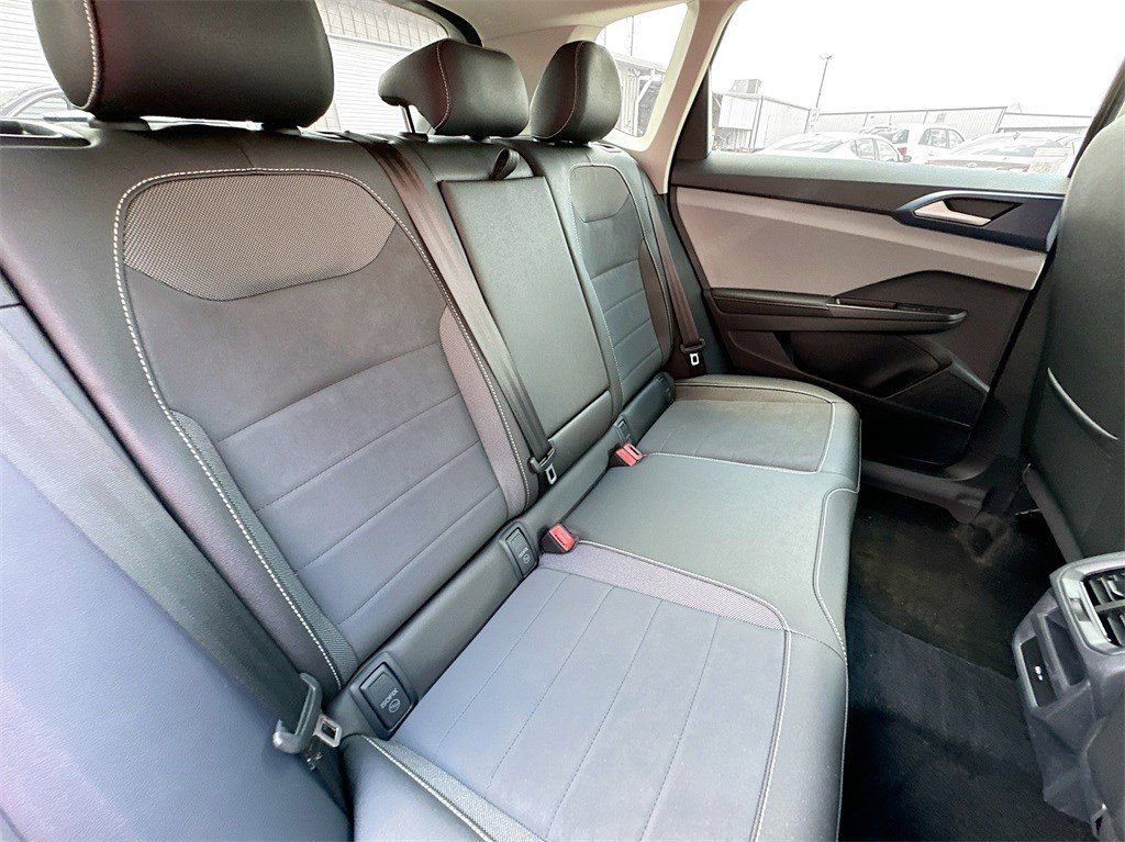 Used 2024 Volkswagen Taos SE FWD image 30