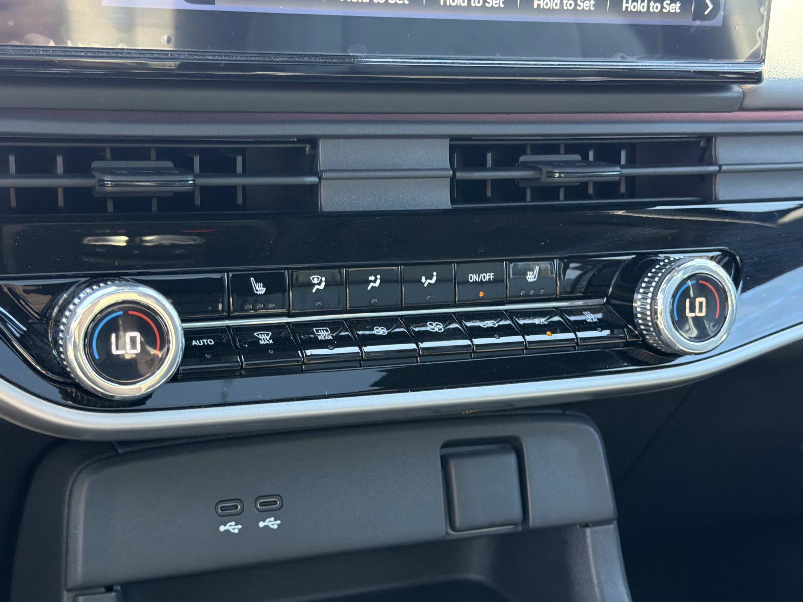 Used 2024 Honda Prologue Touring image 14