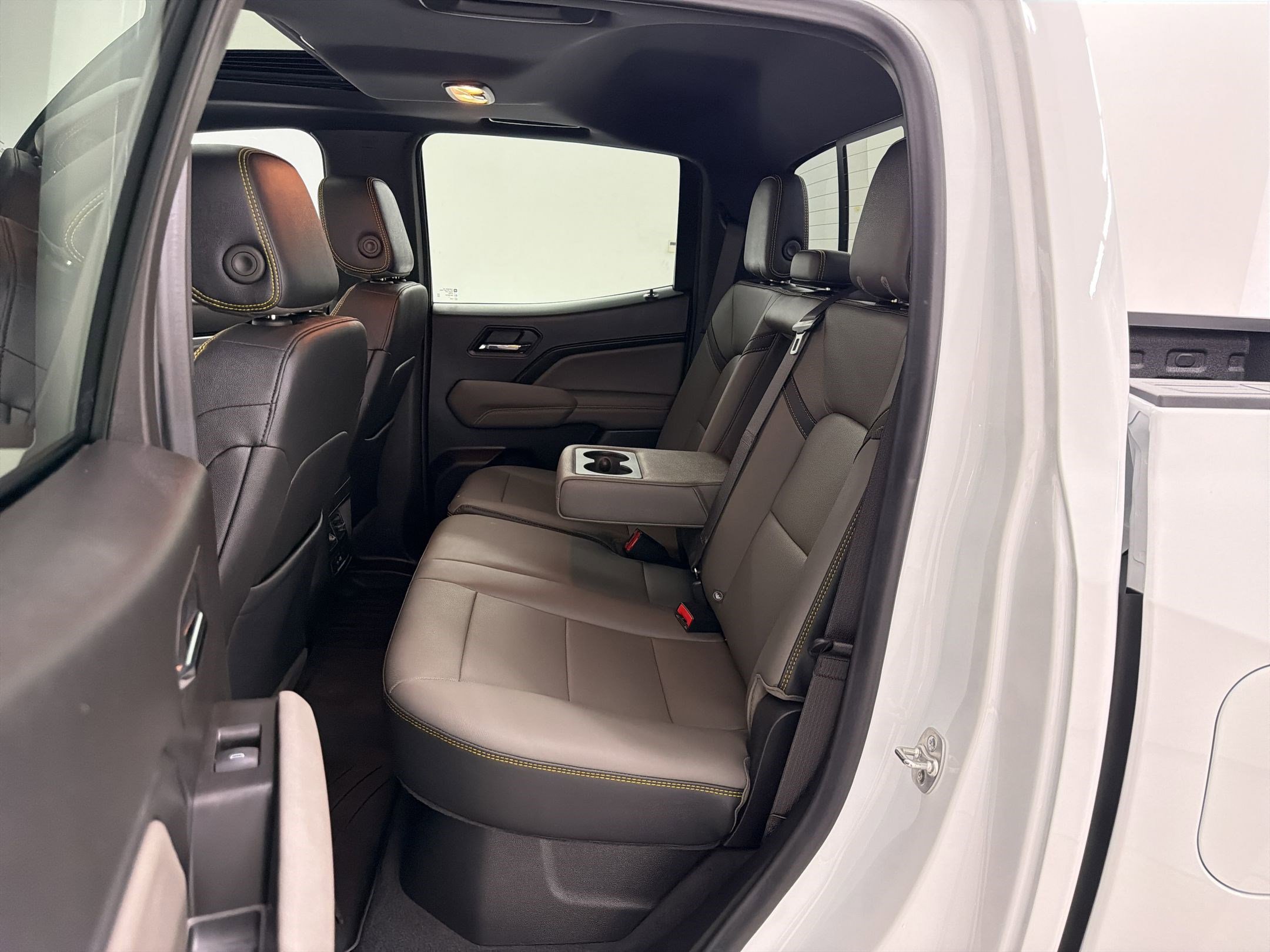 Used 2024 Chevrolet Colorado ZR2 w/ ZR2 Convenience Package III image 13
