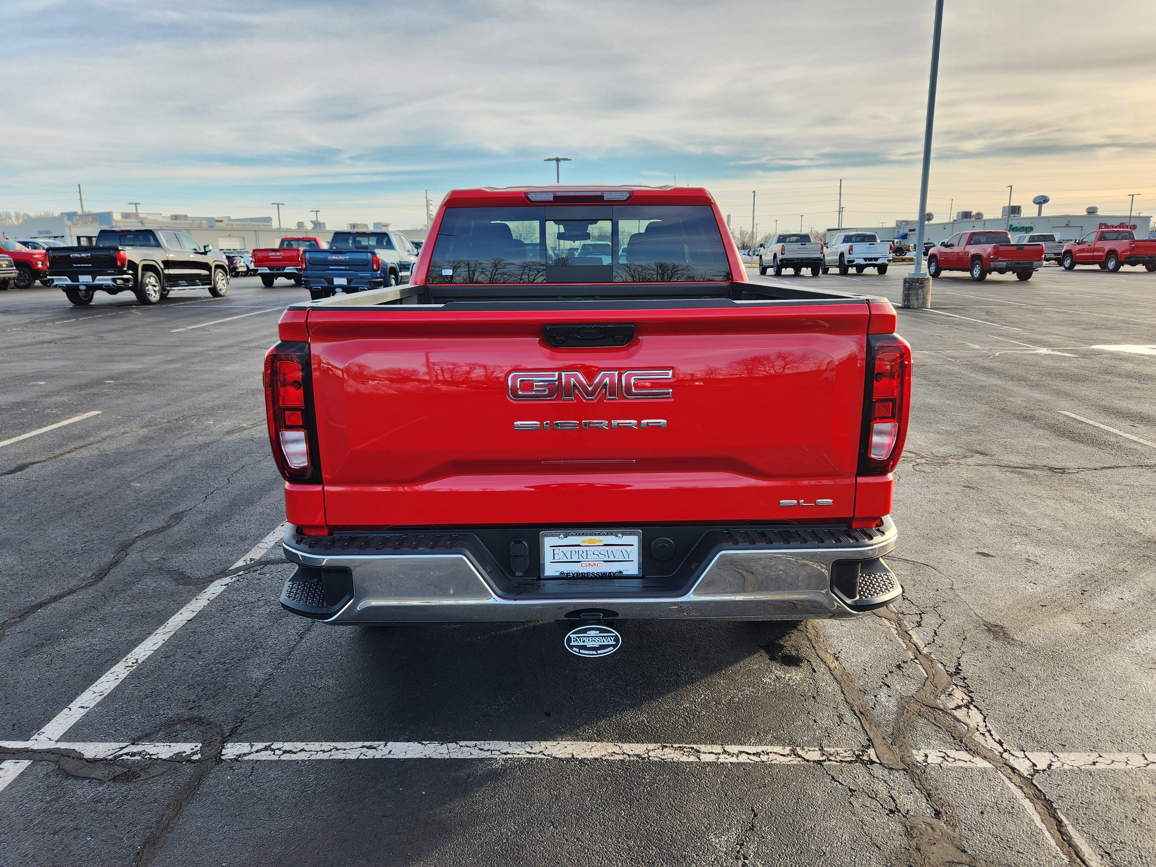 New 2026 GMC Sierra 1500 SLE w/ Preferred Package image 4