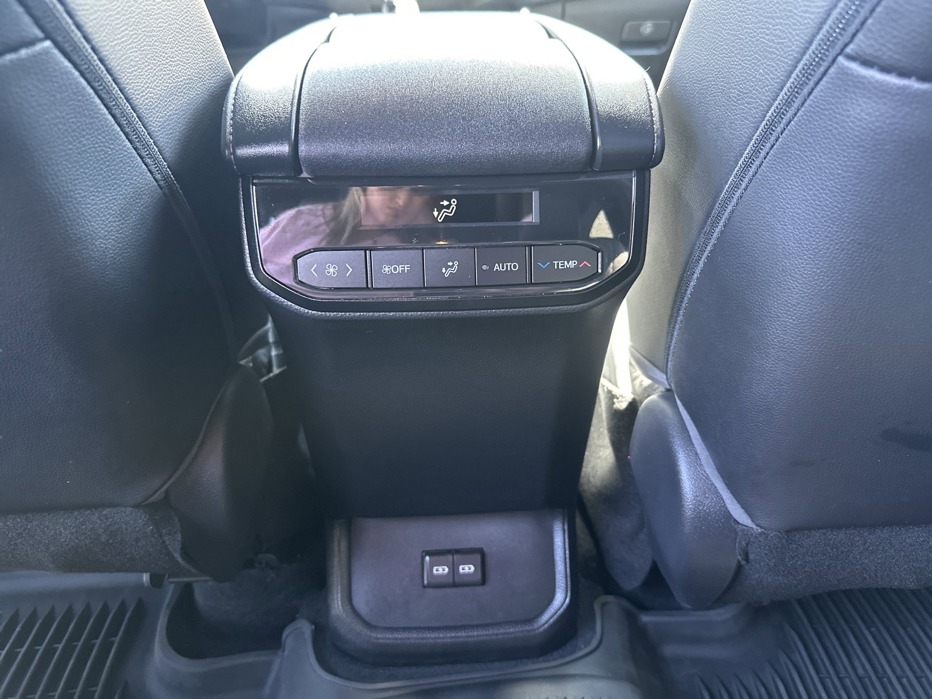 Used 2022 Toyota Highlander XSE image 14