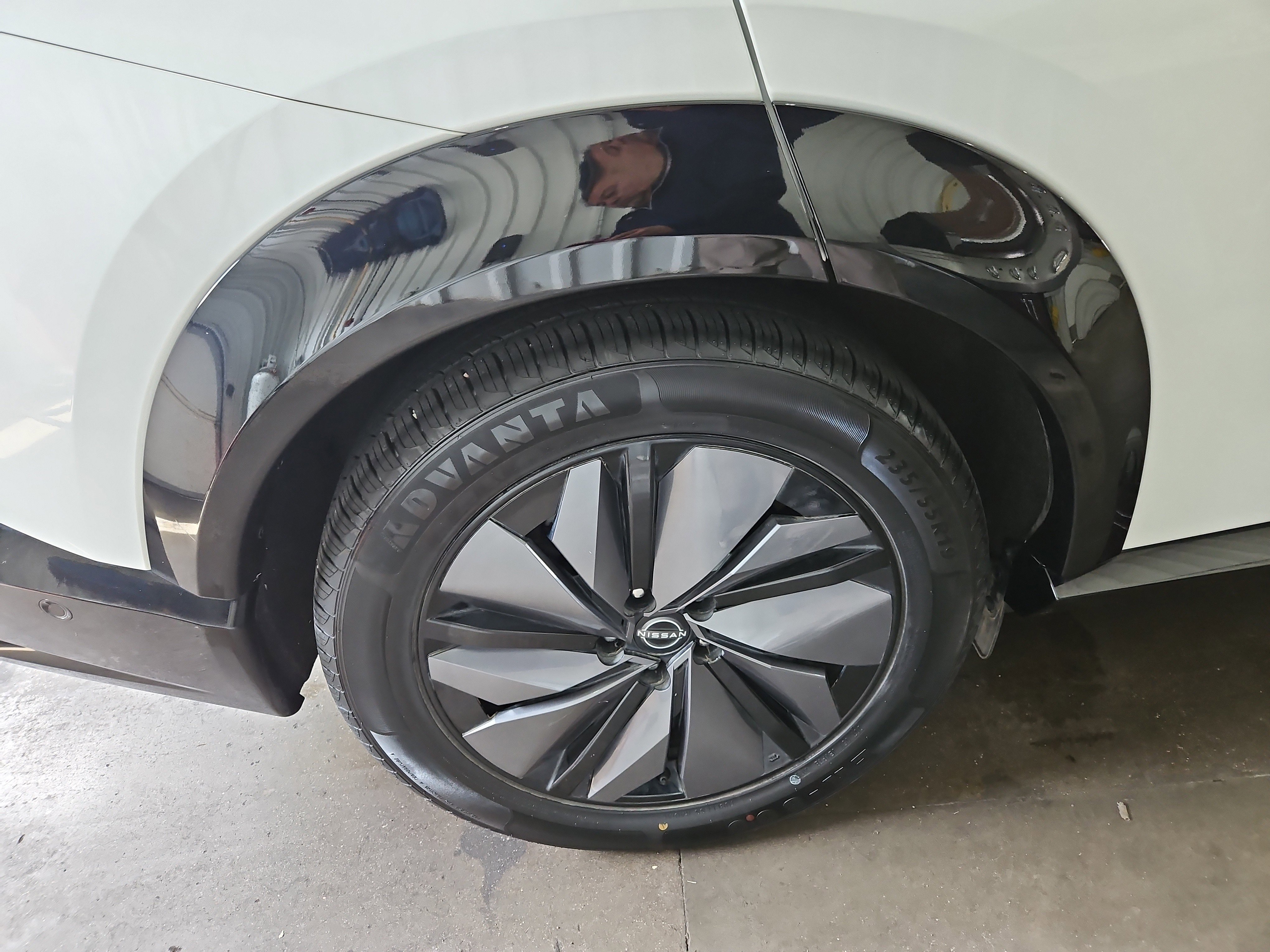 Used 2023 Nissan Ariya AWD/4WD image 24