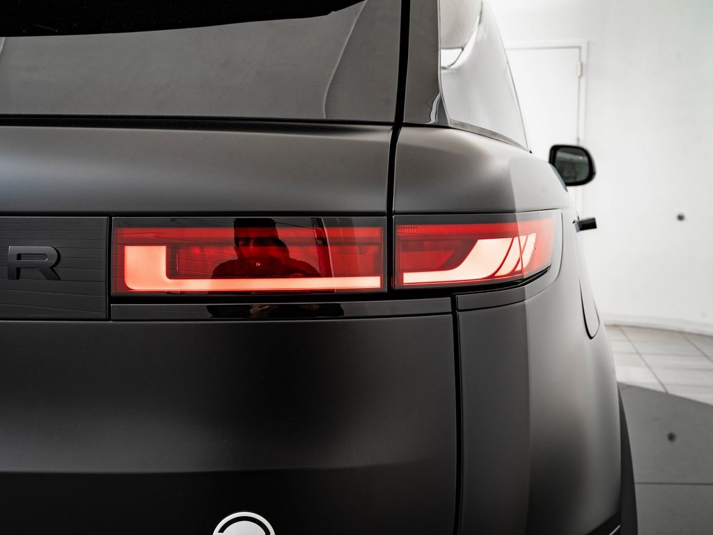New 2026 Land Rover Range Rover Sport SV image 9