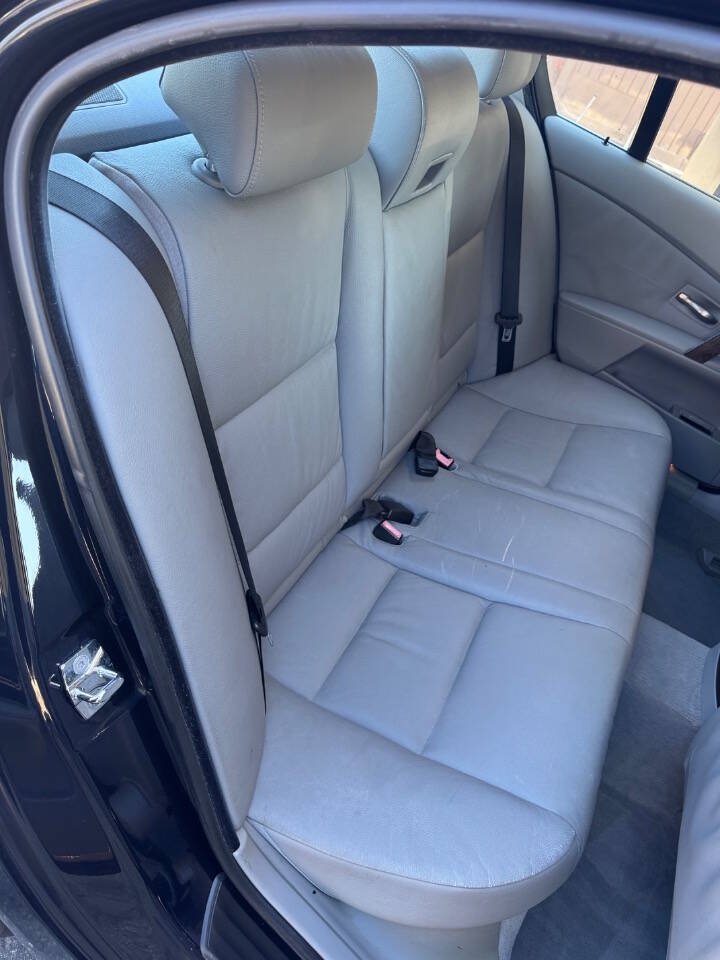 Used 2006 BMW 530xi Sedan AWD/4WD image 16