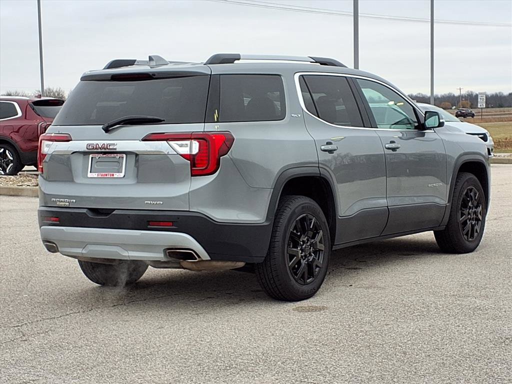 Used 2023 GMC Acadia SLT image 2