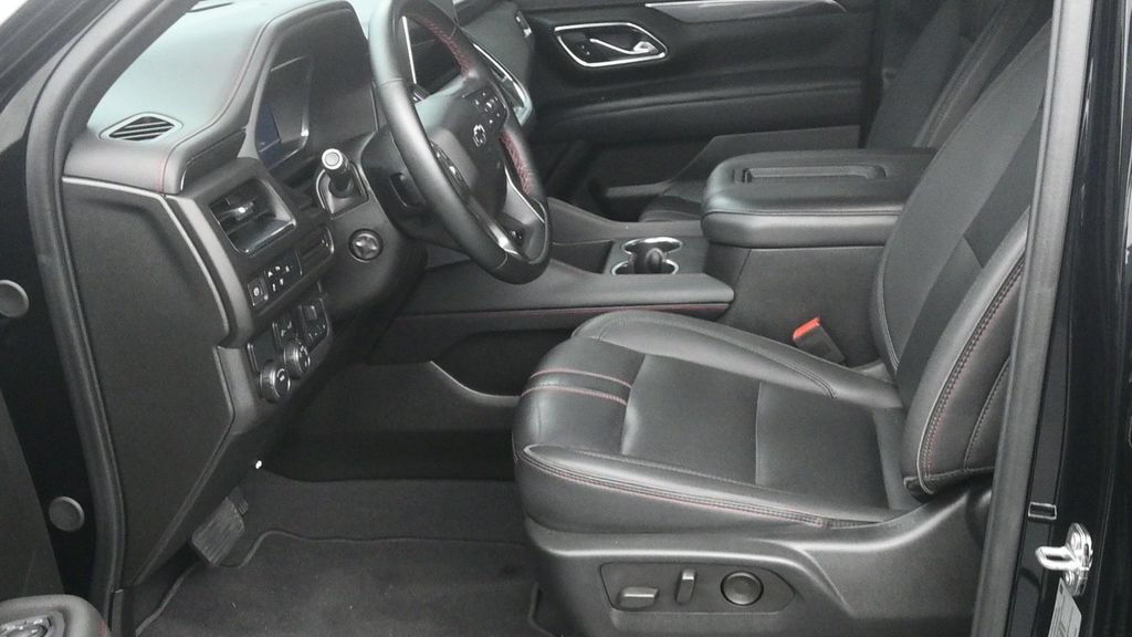 Used 2024 Chevrolet Tahoe RST w/ Luxury Package RWD image 10