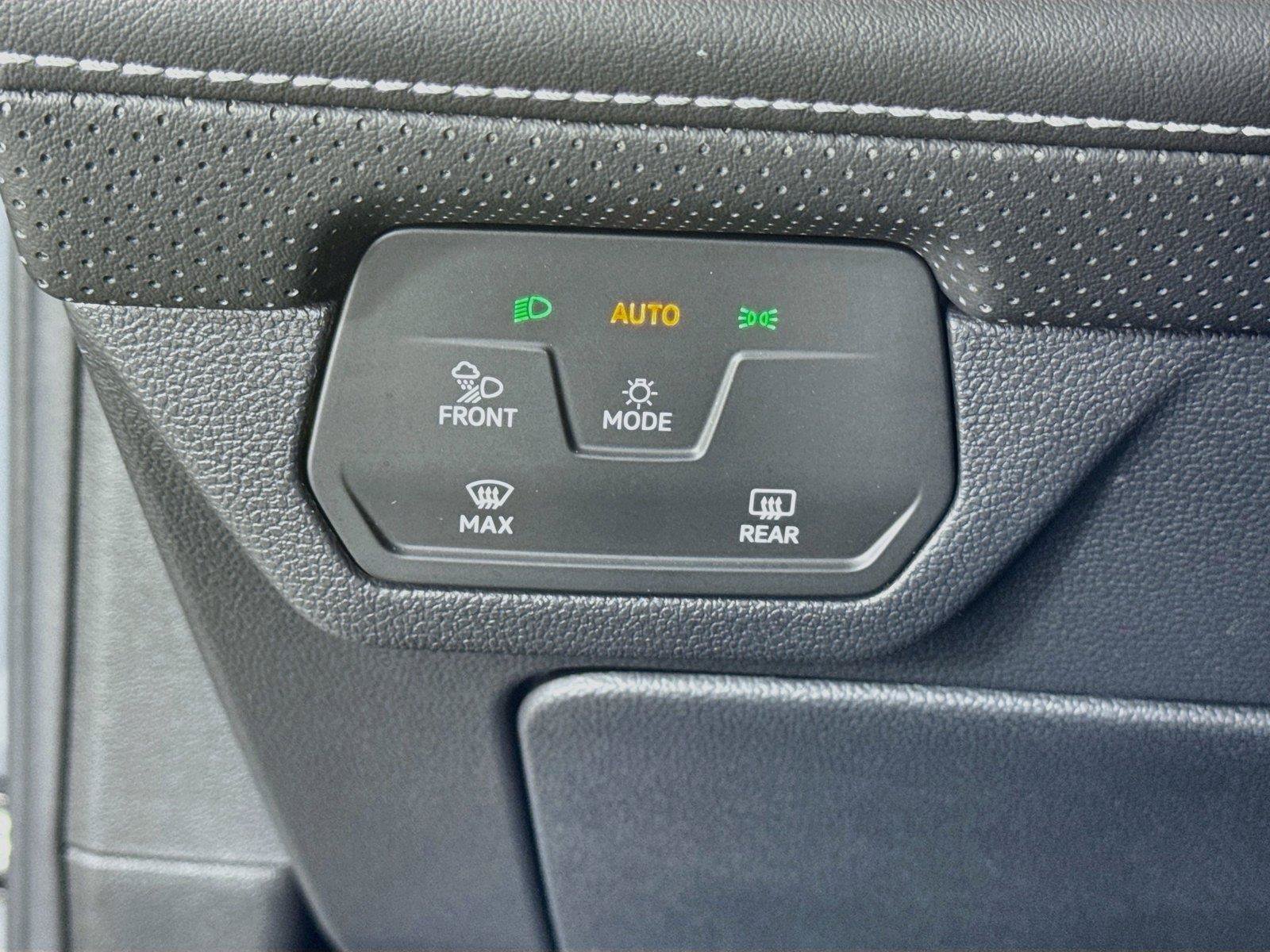 New 2026 Volkswagen Atlas Cross Sport SE FWD image 10