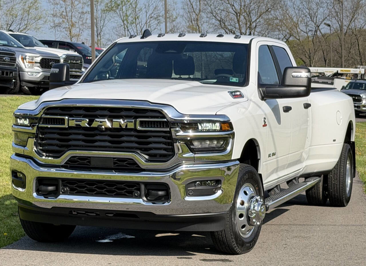 Used 2026 RAM 3500 Big Horn AWD/4WD image 14