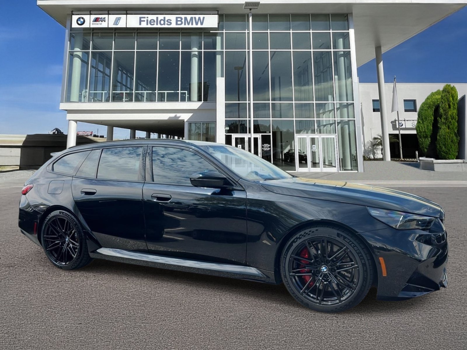 Certified 2025 BMW M5 Touring AWD/4WD image 1