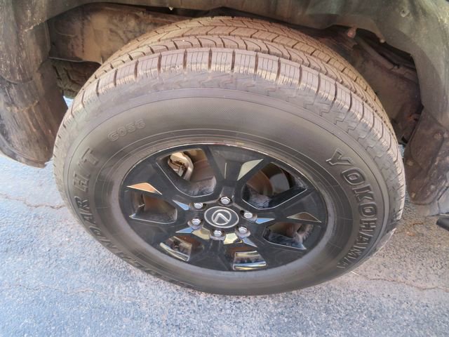 Used 2024 Lexus GX 550 Overtrail image 11