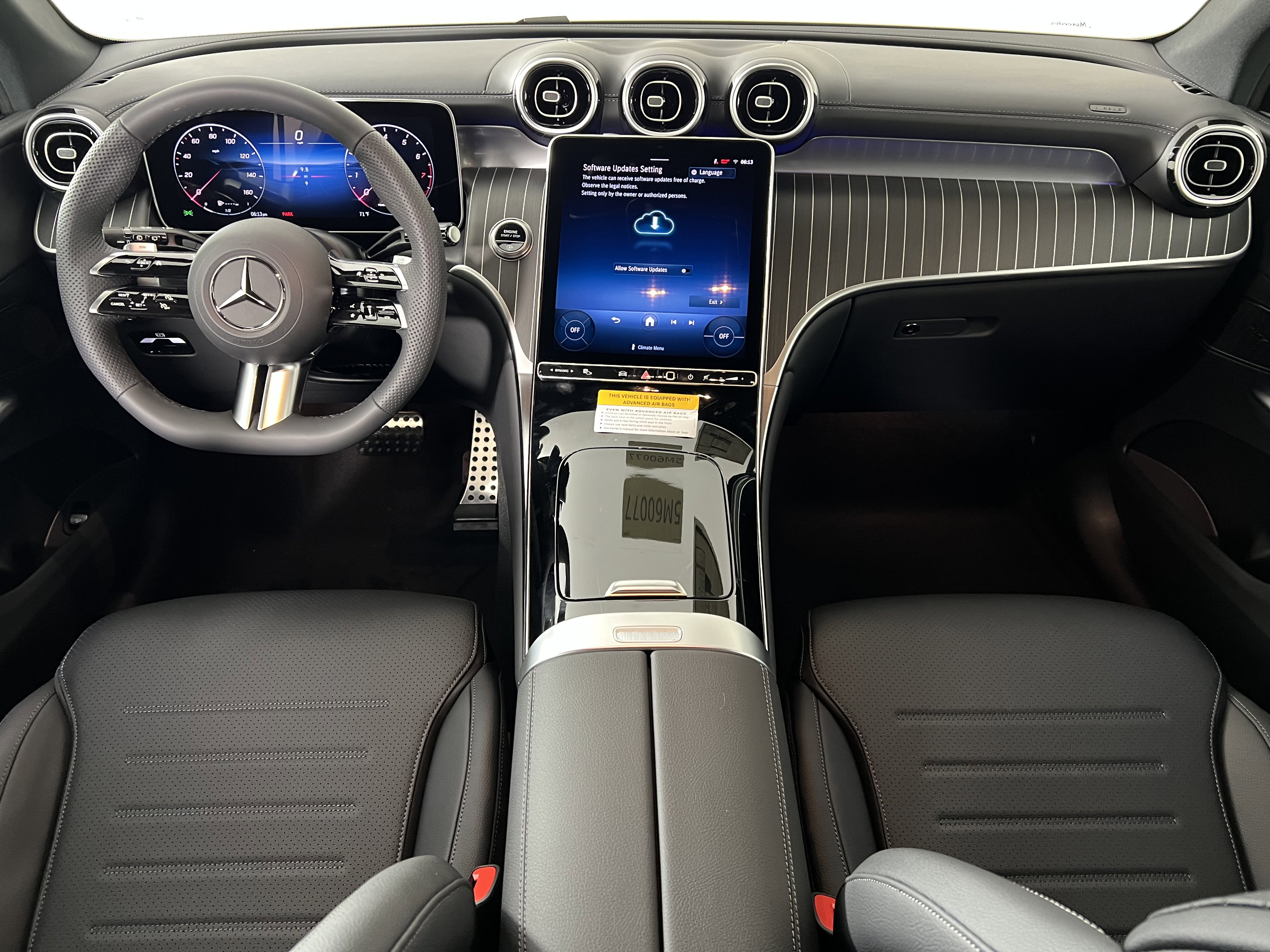 Used 2026 Mercedes-Benz GLC 300 4MATIC image 22