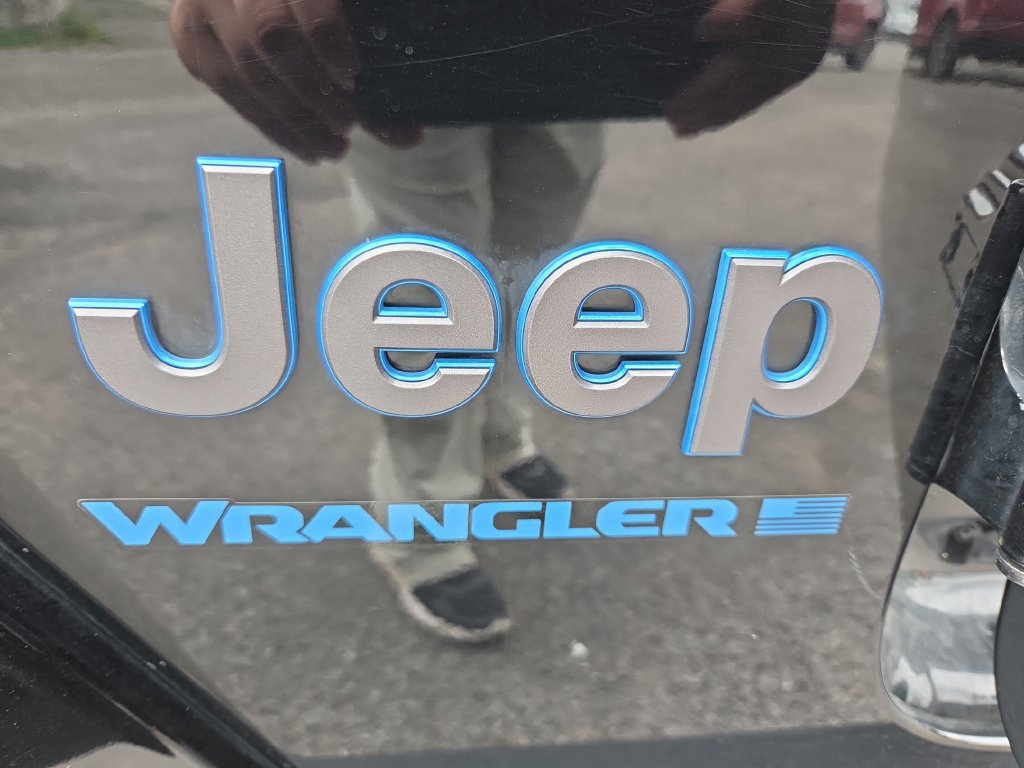 Used 2023 Jeep Wrangler Unlimited Rubicon 4xe AWD/4WD image 23