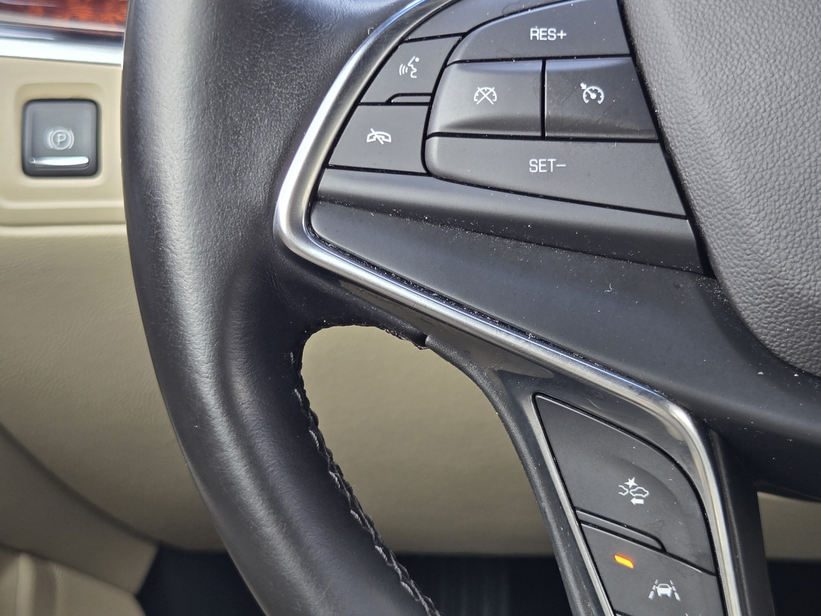 Used 2019 Cadillac XT5 Luxury FWD image 25