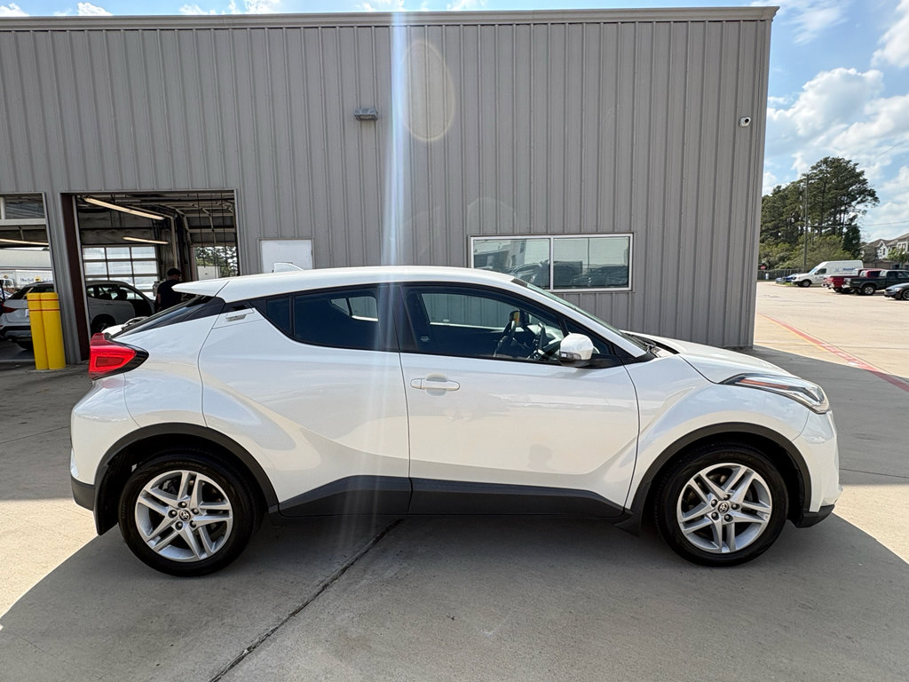 Used 2021 Toyota C-HR LE image 9