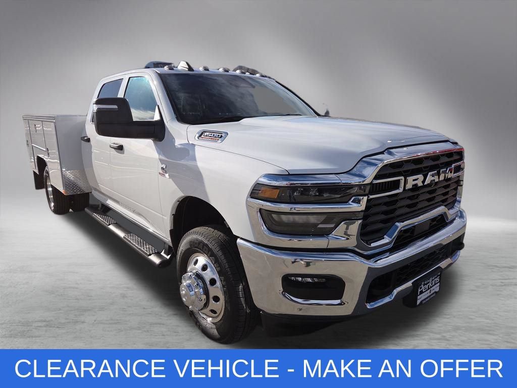 New 2026 RAM 3500 Tradesman w/ Chrome Appearance Group AWD/4WD image 16