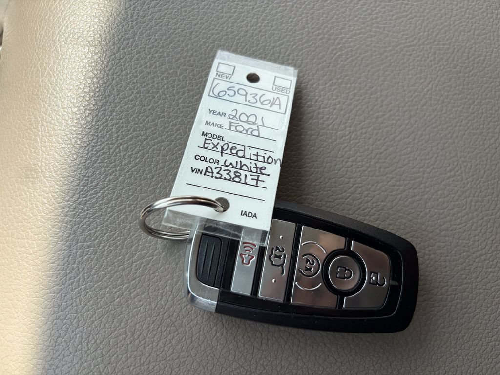 Used 2021 Ford Expedition Max XLT AWD/4WD image 32