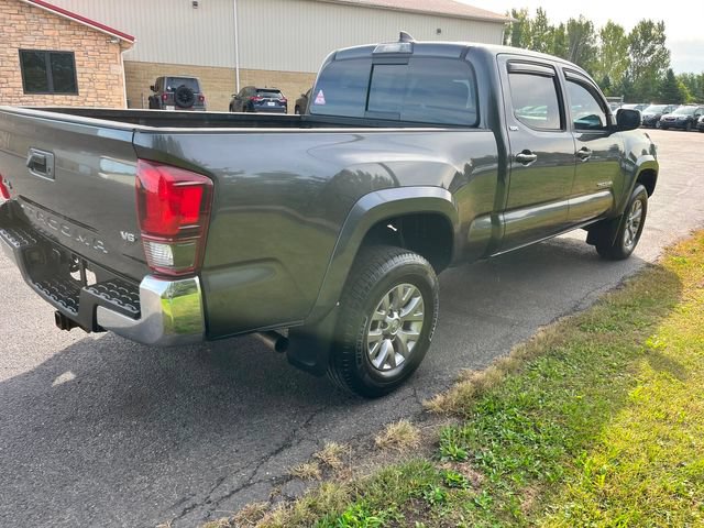 Used 2018 Toyota Tacoma SR5 AWD/4WD image 2