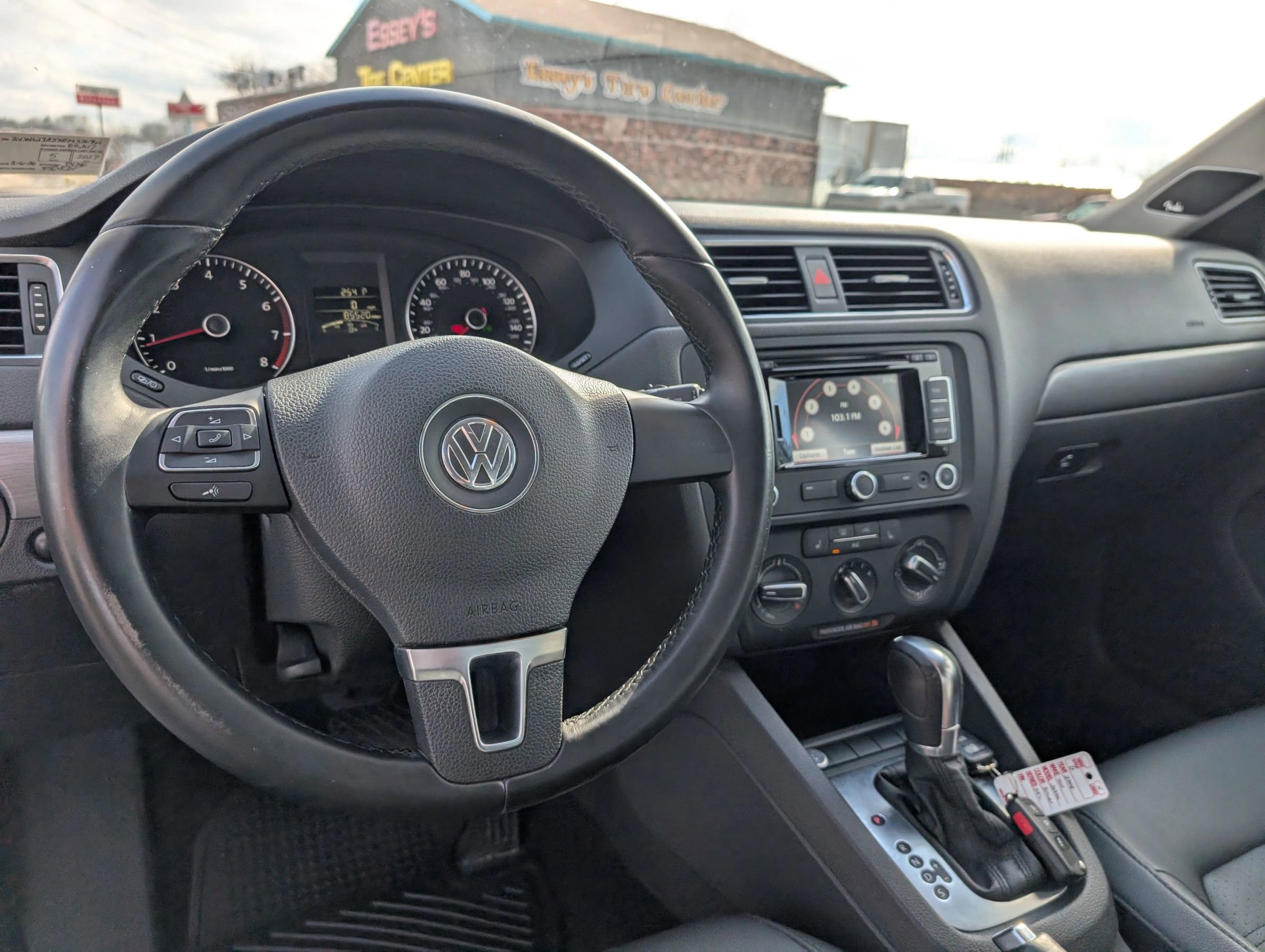 Used 2014 Volkswagen Jetta SEL image 16