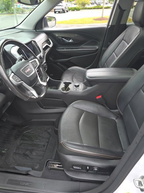 Used 2019 GMC Terrain SLT w/ GMC Pro Grade Package AWD/4WD image 14